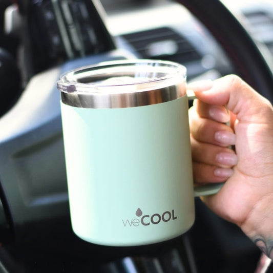 Taza térmica de acero inoxidable de 360 ml con tapa magnética. Mantiene el café caliente, ideal para oficina o en casa.