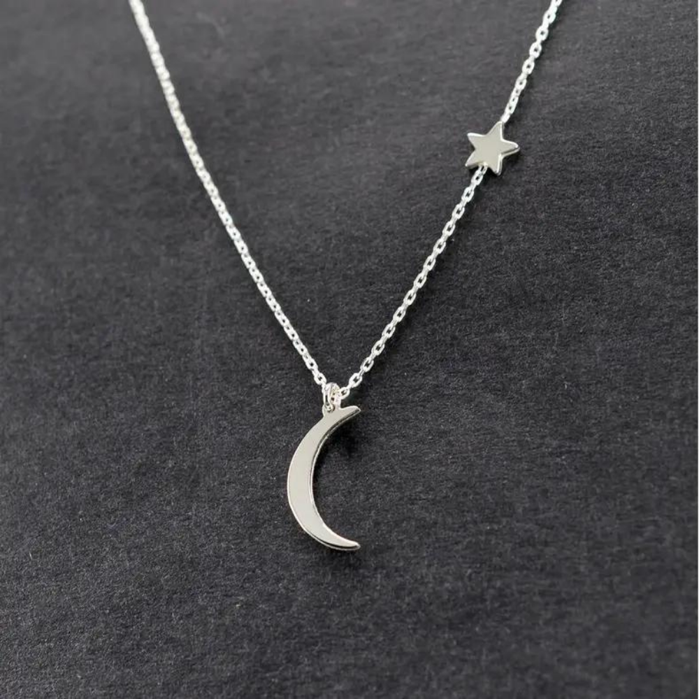 Choker de Luna y Estrella en baño de oro o plata, collar delicado y minimalista ideal para cualquier ocasión
