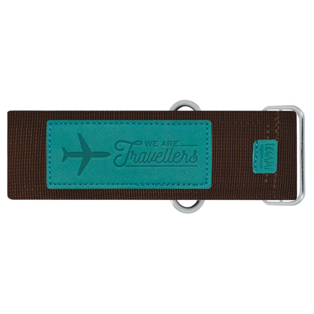 Correa para maleta LEGAMI con cierre de velcro en colores verde, magenta y marrón, ajustable y resistente para asegurar el equipaje.