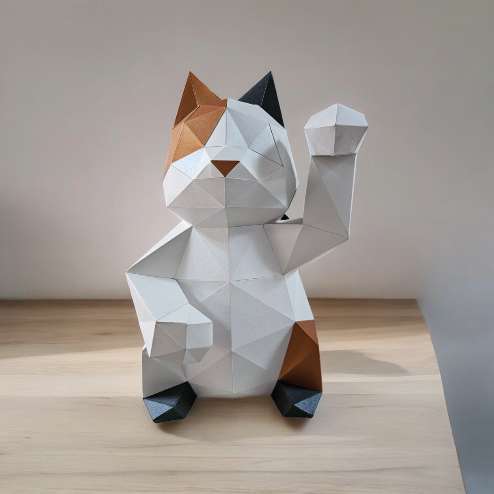Kit de Escultura en Papel DIY Lucky Cat Tricolor – Escultura en 3D para armar en casa con materiales de cartulina de alta calidad.