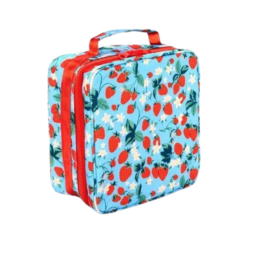 Lonchera térmica Strawberry Fields con diseño de fresas, forro aislante y divisor removible para alimentos frescos y organizados.