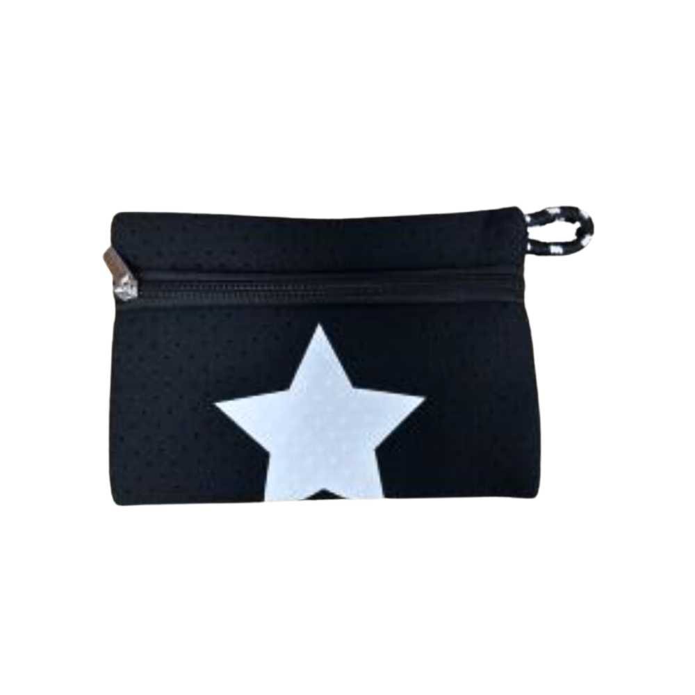 Estuche de neopreno negro con diseño de estrella, práctico y resistente. Perfecto para cosméticos, accesorios y uso diario. Ideal para la universidad, trabajo, gimnasio o playa.