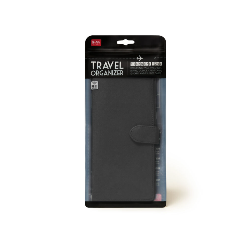 Porta documentos Legami color negro con protección RFID y cierre magnético, ideal para organizar tus viajes con estilo y seguridad.