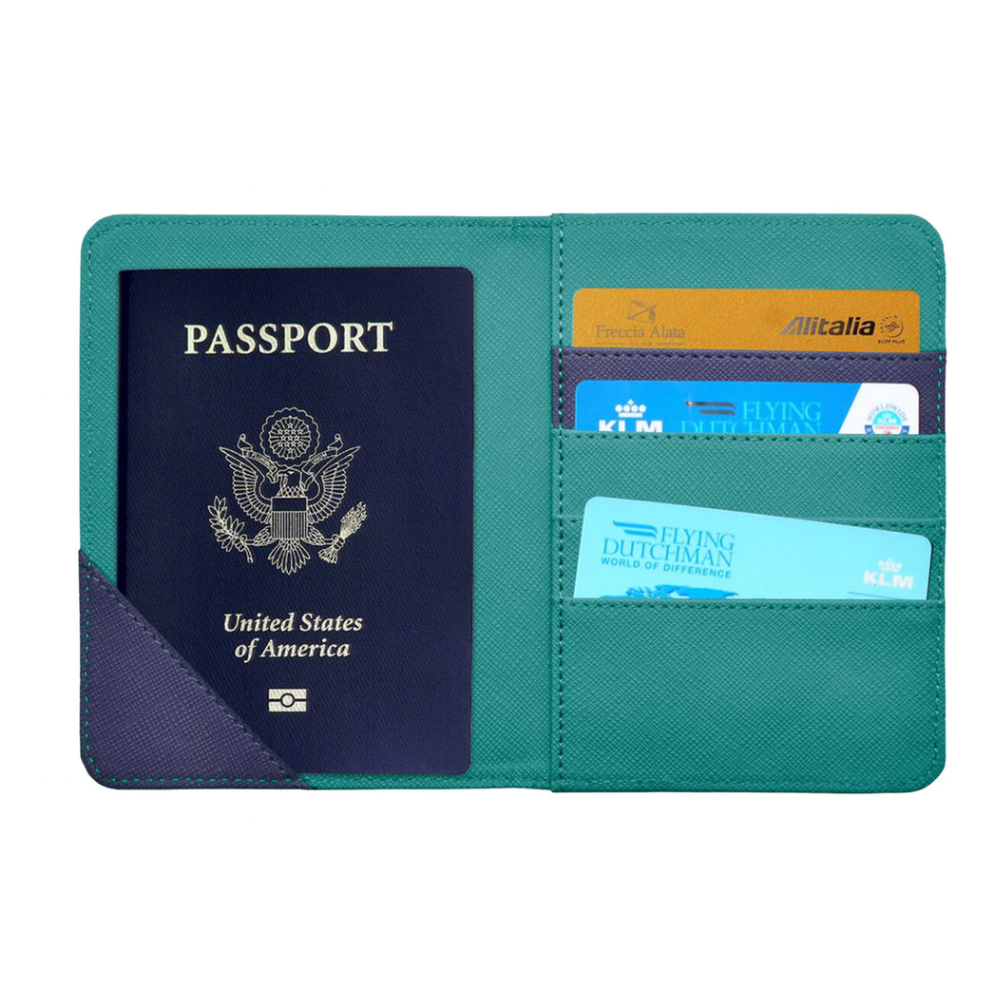Porta documentos Legami color turquesa con elástico y protección RFID, ideal para viajes seguros y organizados.