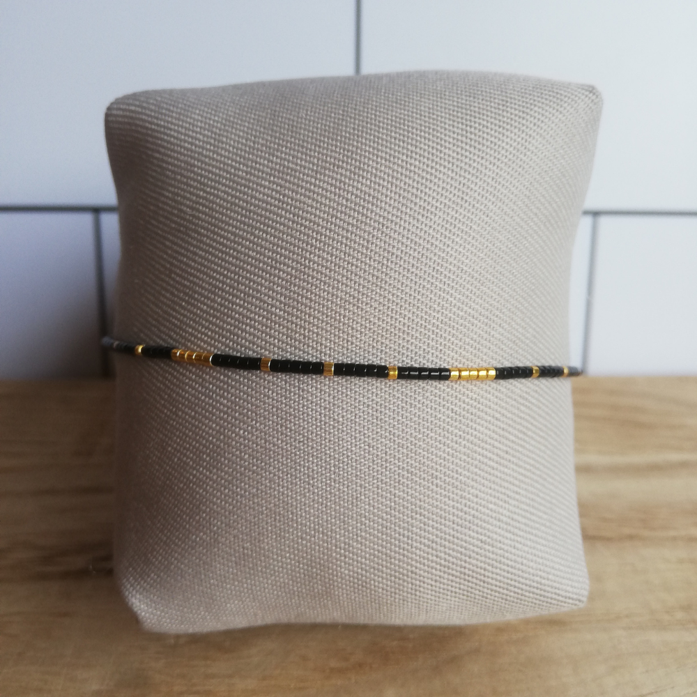 Pulsera de cuentas Negro - Dorado, Tienda de Regalos en Línea, Envíos a todo el Perú