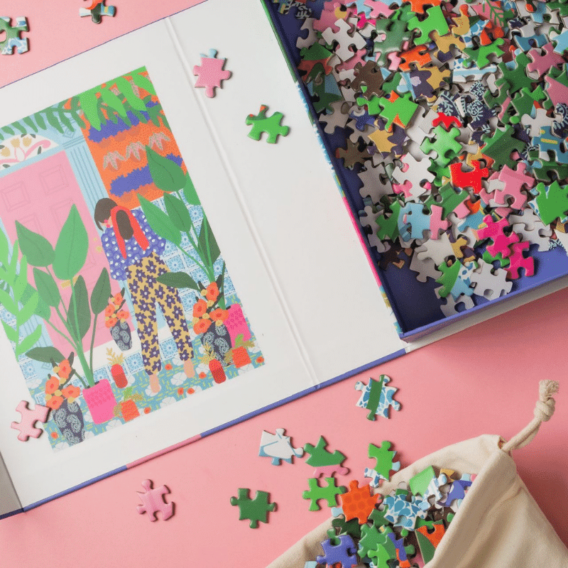Rompecabezas de 1000 piezas "Inside My Personal Garden" de Puzzle Co., ilustración vibrante inspirada en la naturaleza, perfecta para momentos de relajación y bienestar.