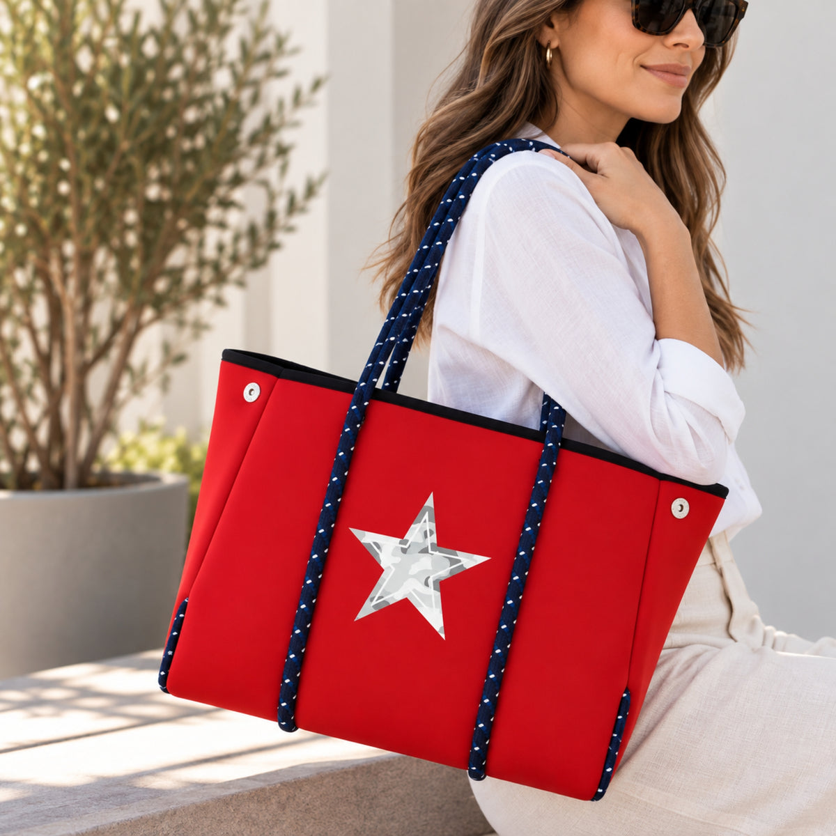 Bolso de neopreno rojo estrella y neceser incluido