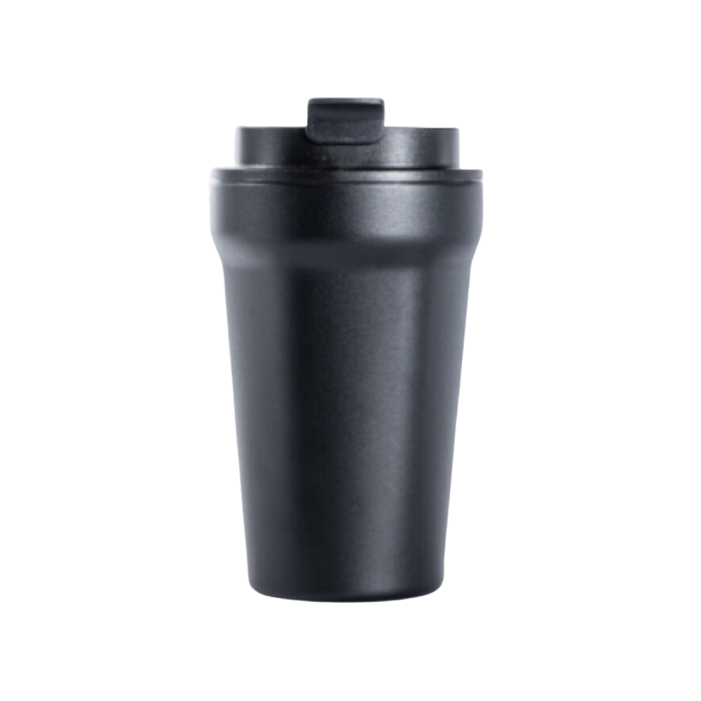 Taza Térmica Fluye Coffee Cup 360ml en color Curitiba (Negro), con tecnología de doble capa para mantener bebidas calientes por 4 horas y frías por 6 horas. Fabricada en acero inoxidable, libre de BPA y hermética para evitar derrames.