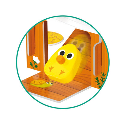 Juego de mesa Happy Chickens de Goula para niños desde 3 años. Incluye gallinas y nidos para clasificar por colores, ideal para desarrollar coordinación, atención y juego en familia.