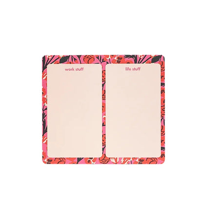 Mouse Note Pad Las Flores con diseño floral, 60 hojas perforadas, función de mouse pad y respaldo de cartón gris. Ideal para organizar tareas y usar como mouse pad.