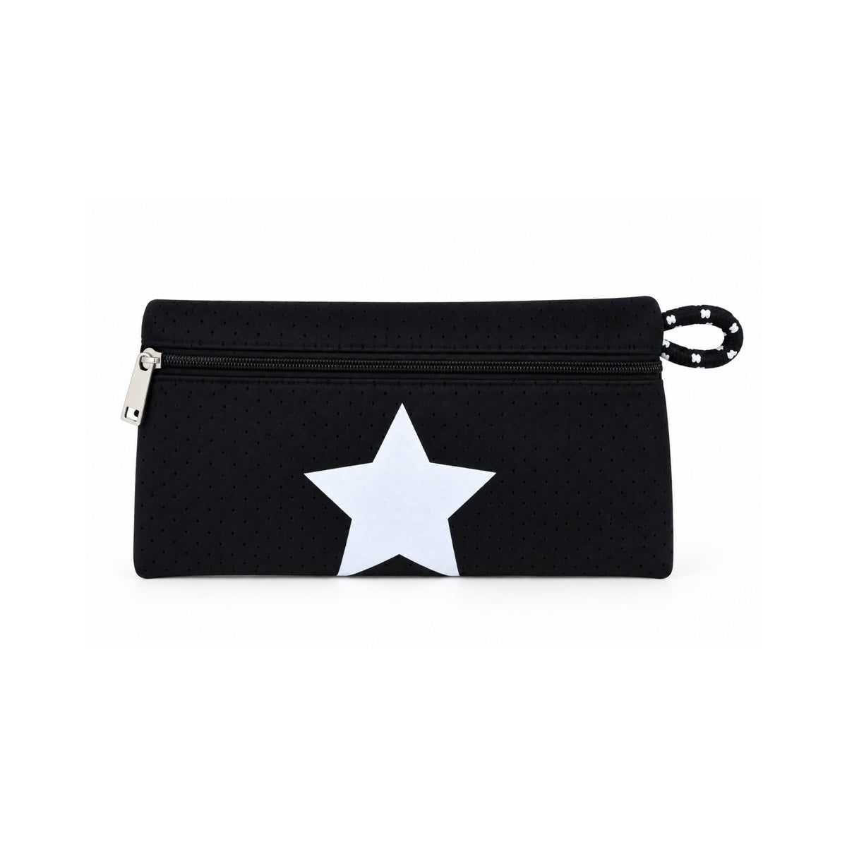 Neceser de neopreno negro con estrella blanca, abierto y con productos de cuidado personal.