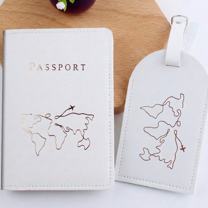 Set de viaje en cuero vegano. Funda para pasaporte y tag para maleta a juego.