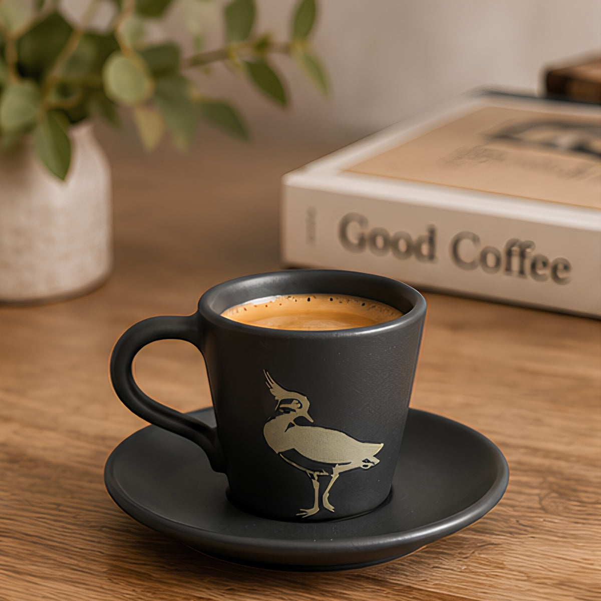  Taza de espresso de cerámica gris oscuro con plato a juego de Elías Objetos.