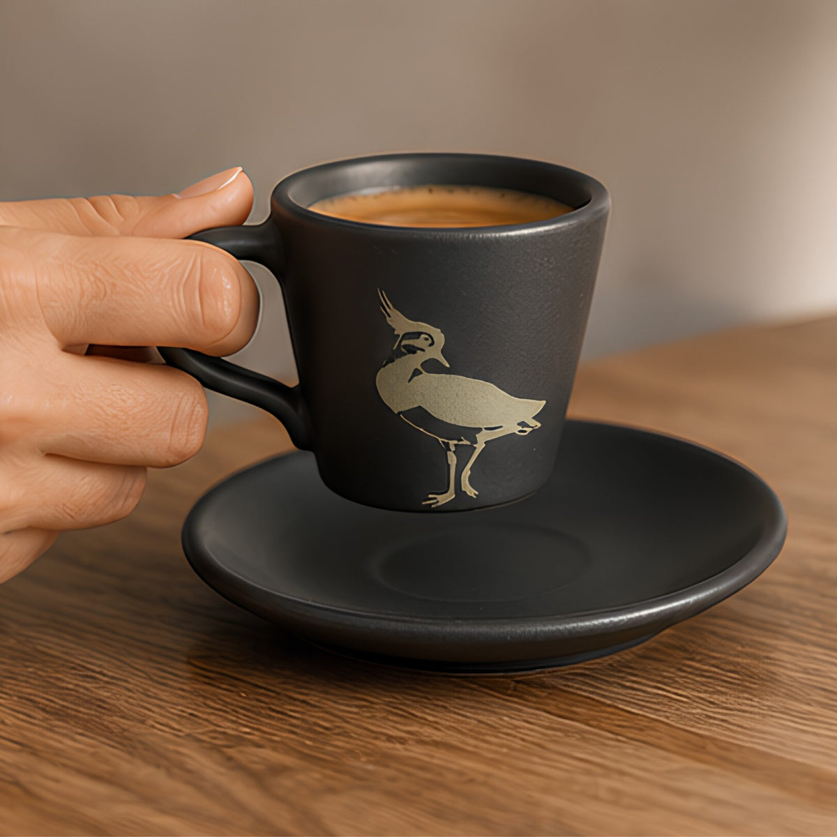  Taza de espresso de cerámica gris oscuro con plato a juego de Elías Objetos.