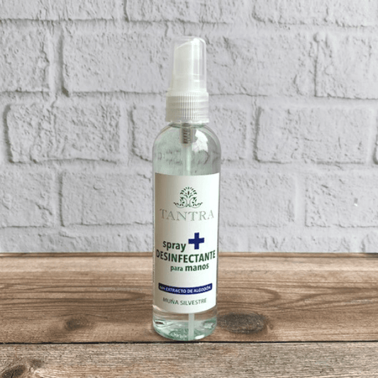 Desinfectante para manos con aroma a muña silvestre, disponible en 65 ml, 150 ml y 250 ml, que hidrata y desinfecta rápidamente sin enjuague.