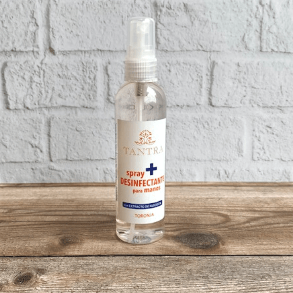 Desinfectante para manos con aroma a toronja, secado rápido, hidrata y desinfecta sin necesidad de enjuague. Disponible en tamaños 65ml, 150ml, y 250ml.