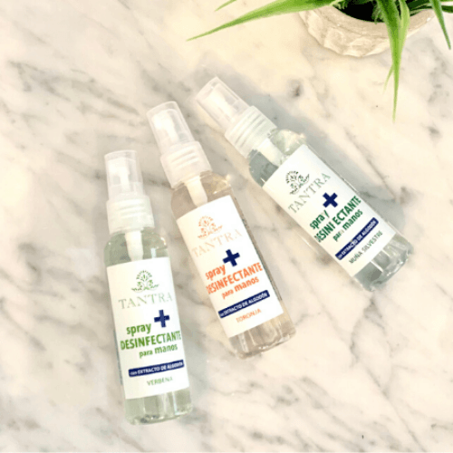 Desinfectante para manos con aroma a toronja, secado rápido, hidrata y desinfecta sin necesidad de enjuague. Disponible en tamaños 65ml, 150ml, y 250ml.