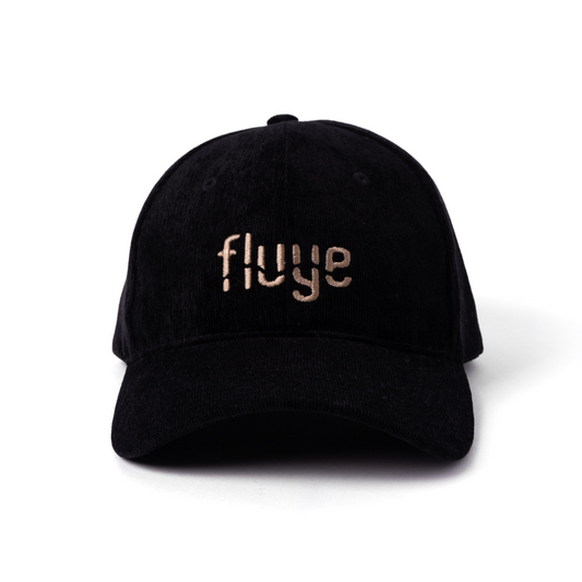 Gorra Fluye Corduroy Curitiba en negro, estilo clásico y material velvet, ajustable y cómoda