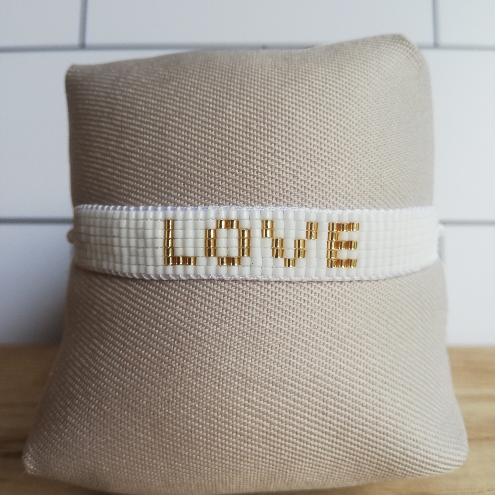 Pulsera de cuentas Love Blanco - Dorado, Tienda de Regalos en Línea, Envíos a todo el Perú